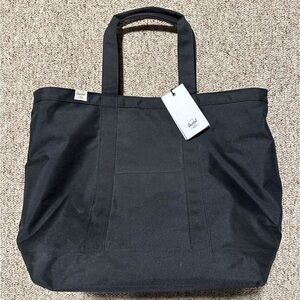 NWT Herschel Bamfield Canvas Black Tote Bag Large